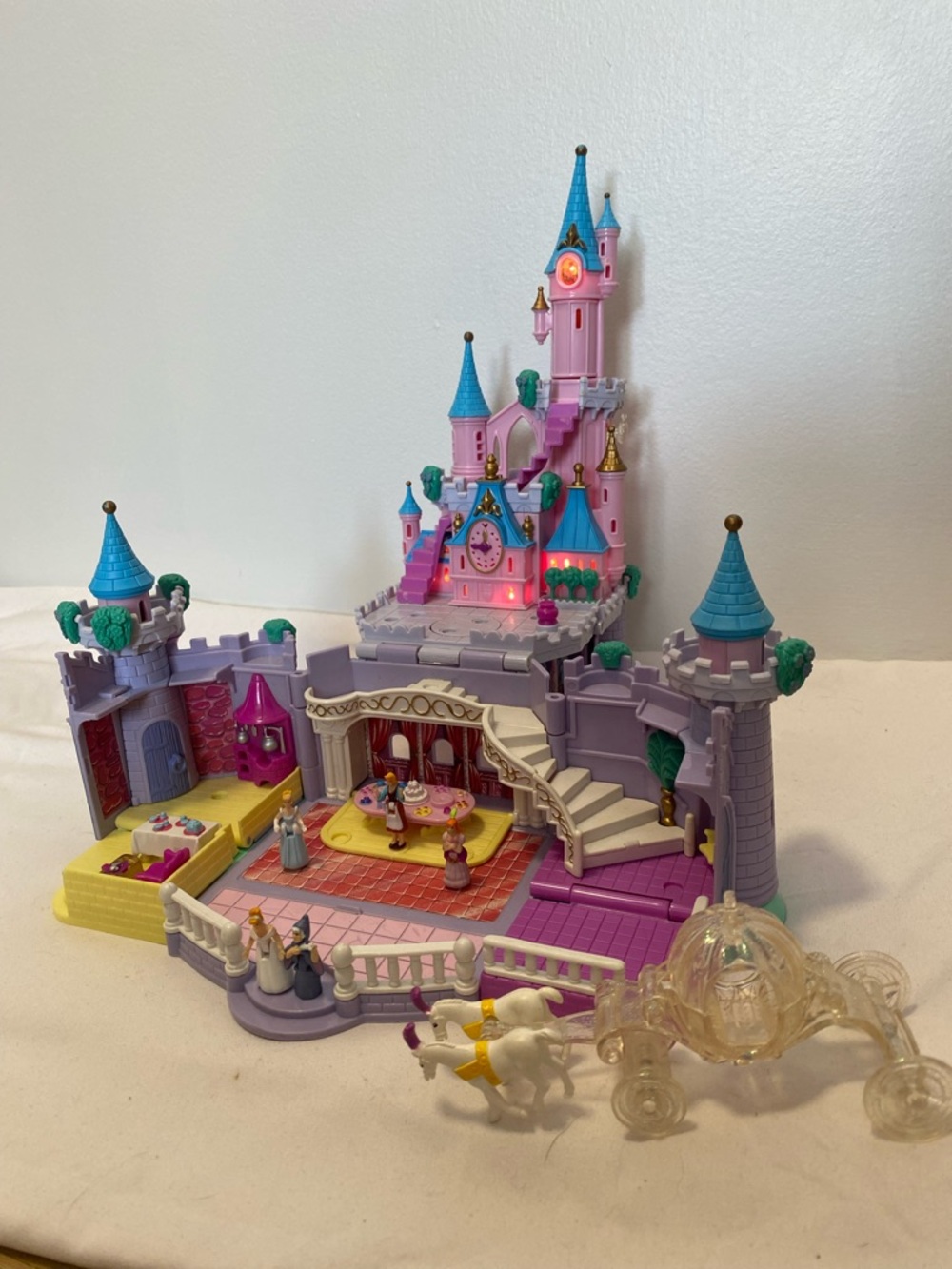 Cinderella castle polly pocket bluebird - Picture 2 of 16